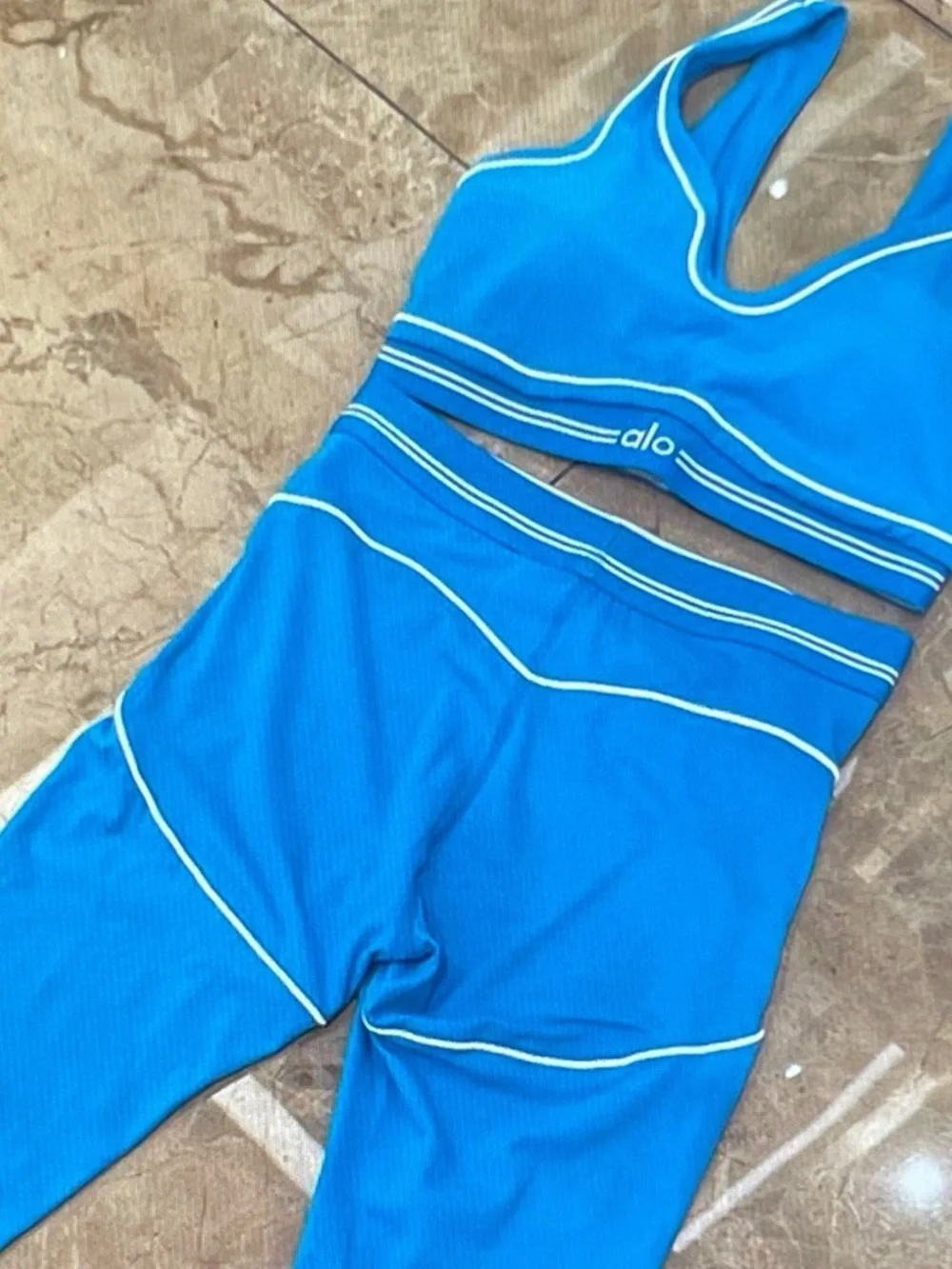 ALO Yoga Blue Leggings and Bra Set